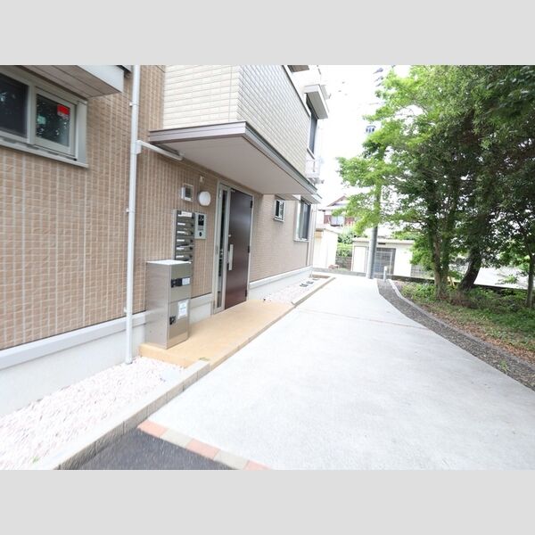 エントランス (エントランス)