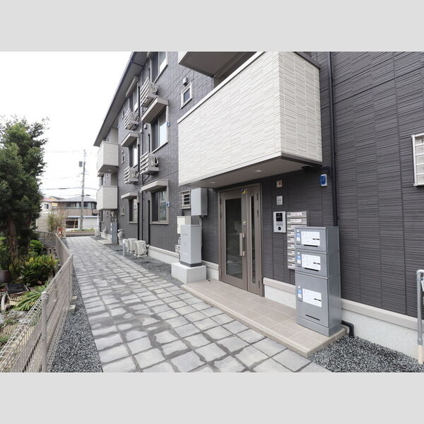 エントランス (エントランス)