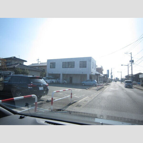 現地周辺 (肥後銀行飽田支店まで886m)