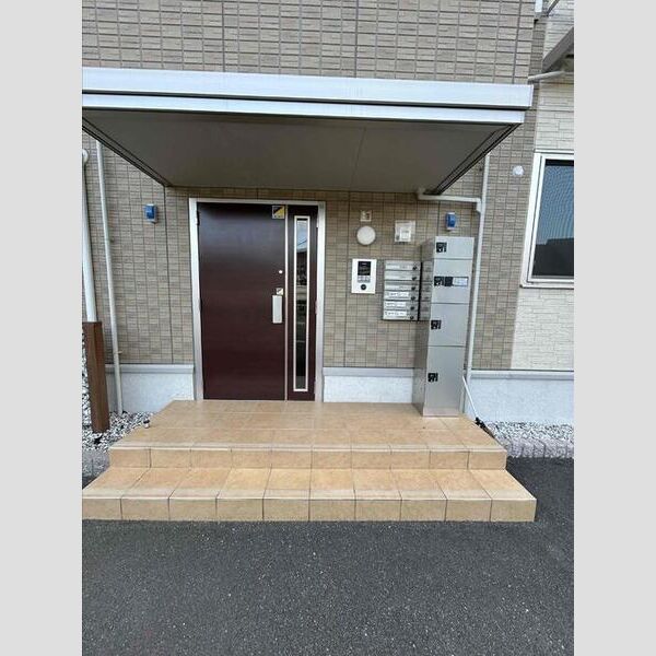 エントランス (エントランス)