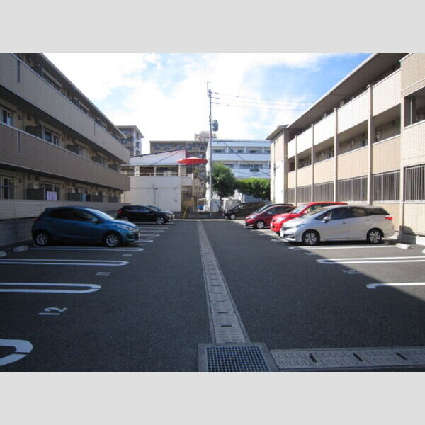 駐車場 (駐車場)