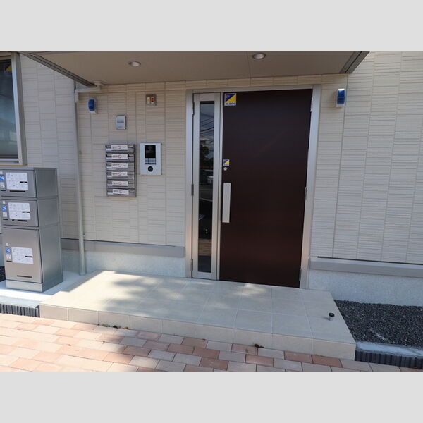 エントランス (エントランス)