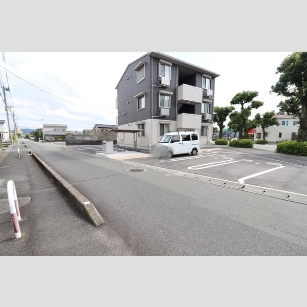 駐車場 (駐車場)