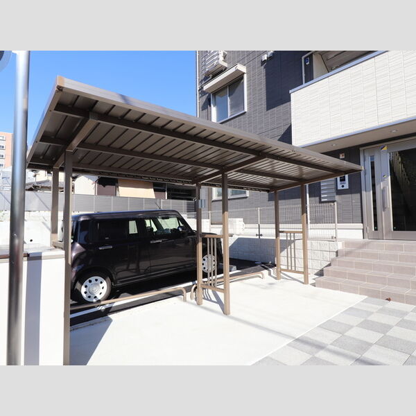 現地周辺 (駐輪場)