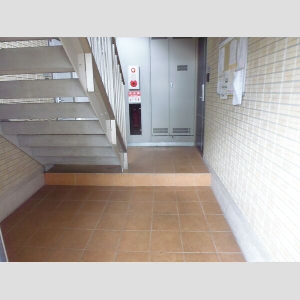 現地周辺 (ロビー)