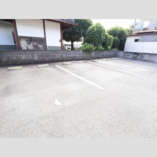駐車場 (駐車場)