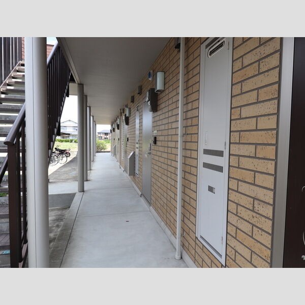 エントランス (エントランス)