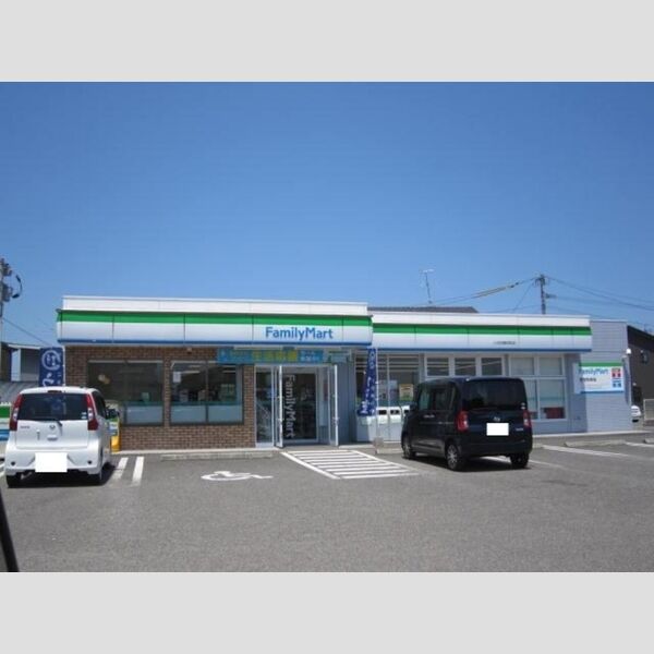 現地周辺 (ファミリーマート八代古閑中町店 200m)