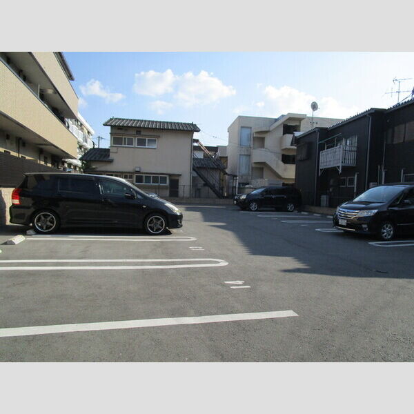 駐車場 (駐車場)