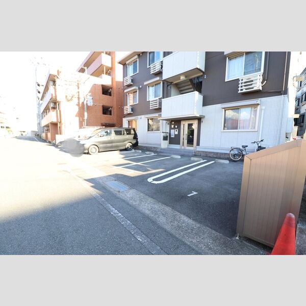 駐車場 (駐車場)