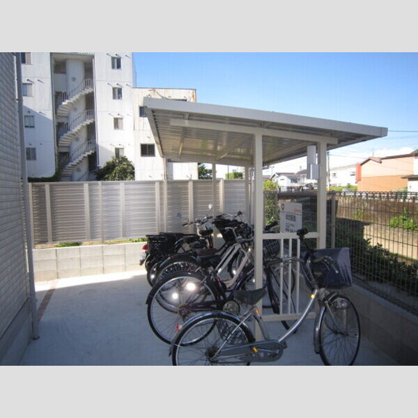 現地周辺 (サイクルポート)