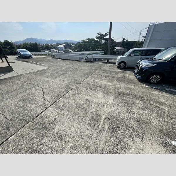 駐車場 (駐車場)