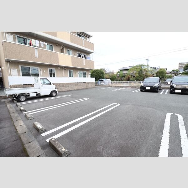 駐車場 (駐車場)