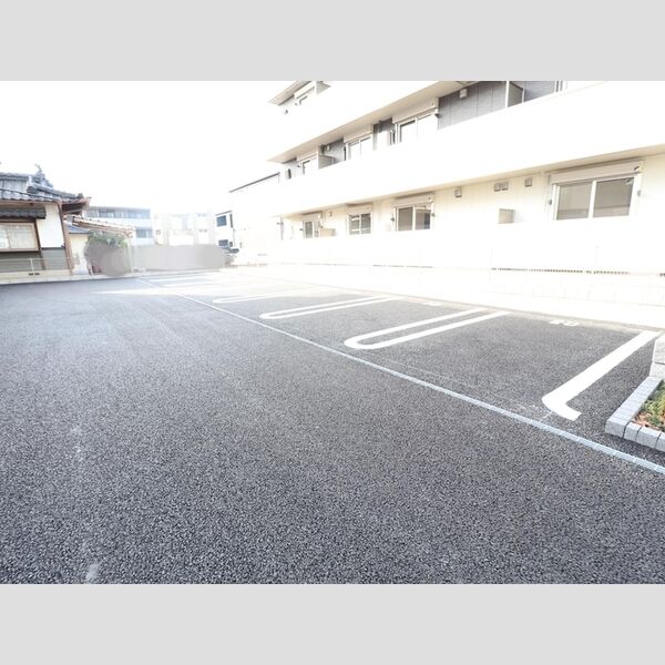 駐車場 (駐車場)