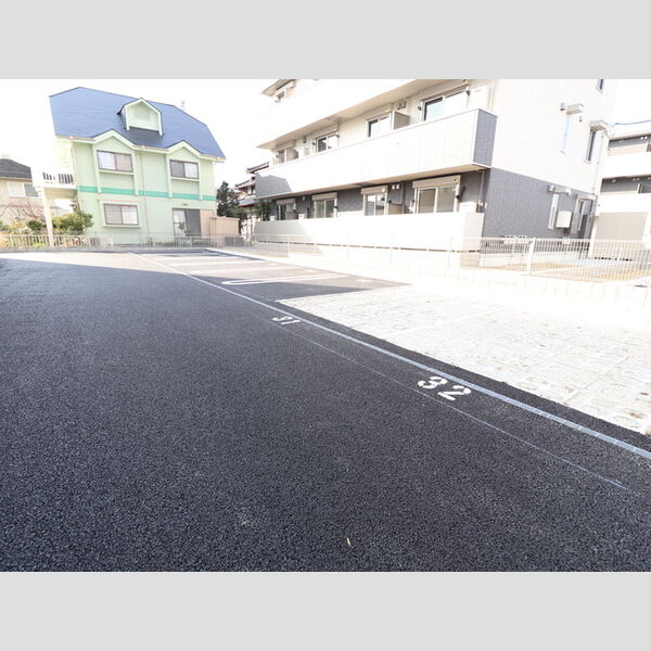 駐車場 (駐車場)