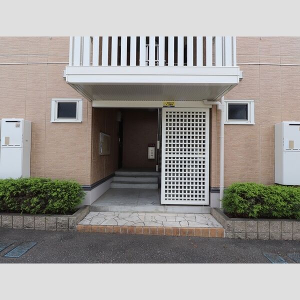 エントランス (エントランス)