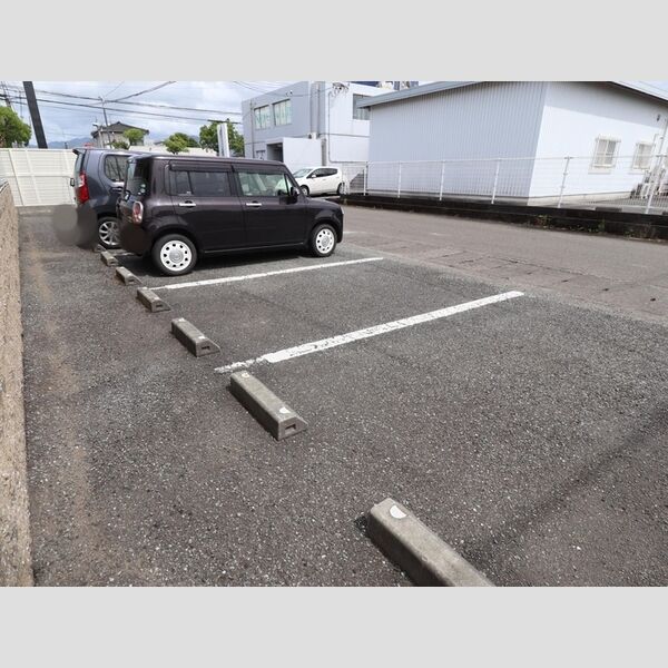 駐車場 (駐車場)