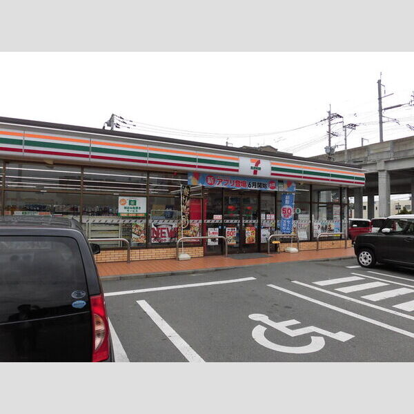 現地周辺 (セブンイレブン熊本花園1丁目店　628m)