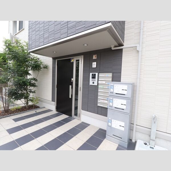 エントランス (エントランス)