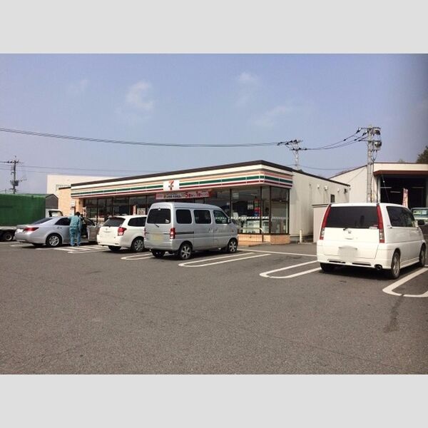 現地周辺 (セブンイレブン熊本小山店　488m)
