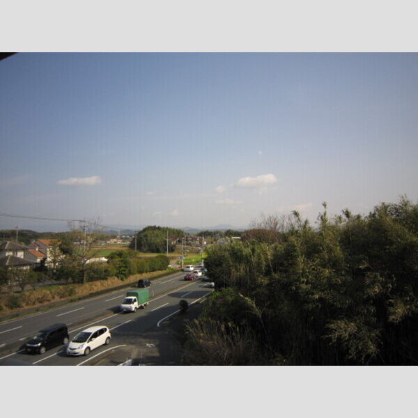 現地周辺 (バルコニーから景色)