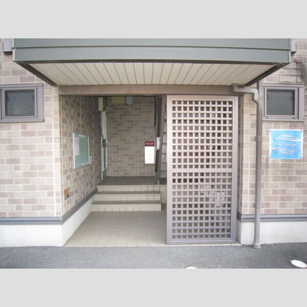 エントランス (エントランス入口)