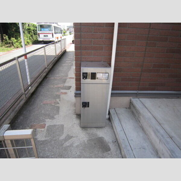 現地周辺 (宅配ボックス1か所あり)