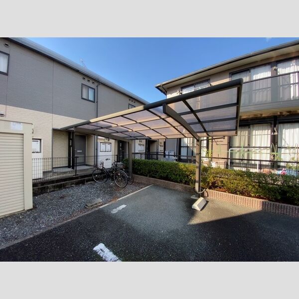 現地周辺 (駐輪場)