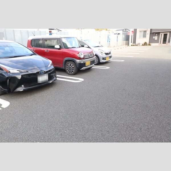 駐車場 (駐車場)