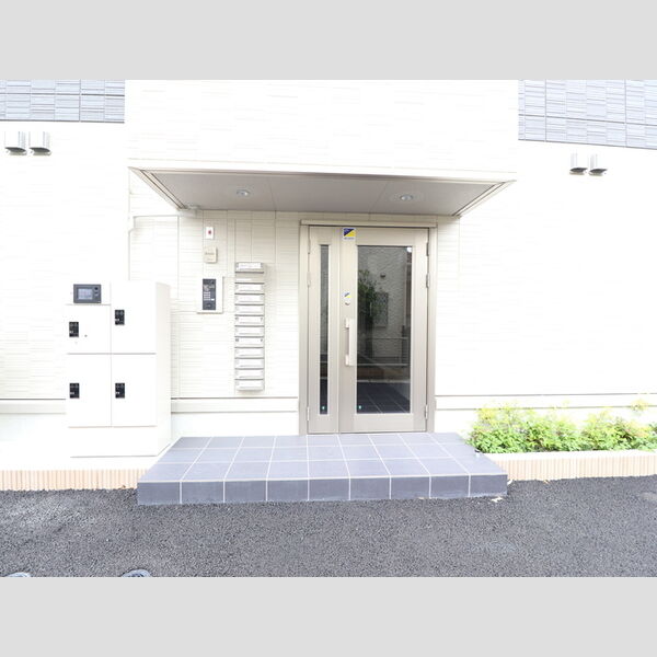 エントランス (エントランス)