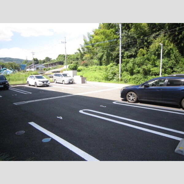 駐車場 (A棟側駐車場)