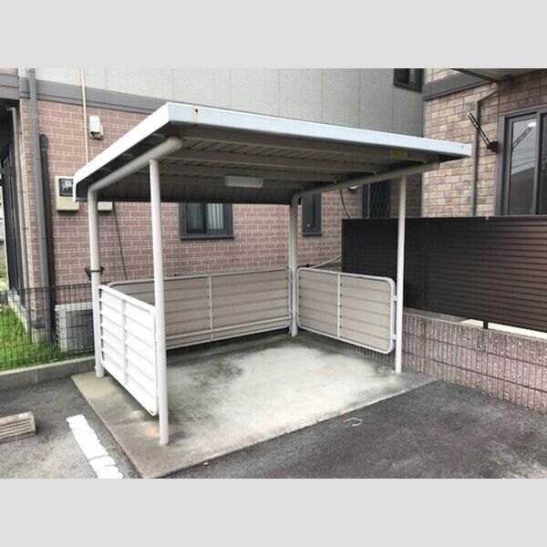 現地周辺 (駐輪場)