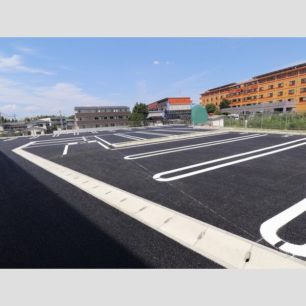 駐車場 (駐車場)