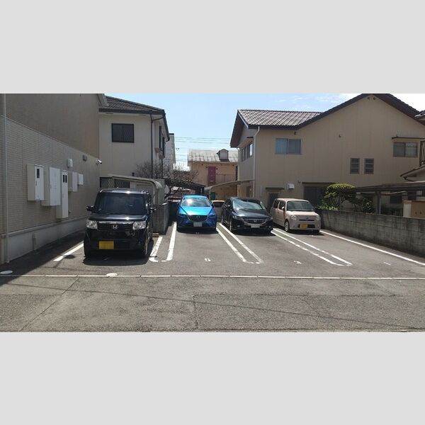 駐車場 (駐車場)