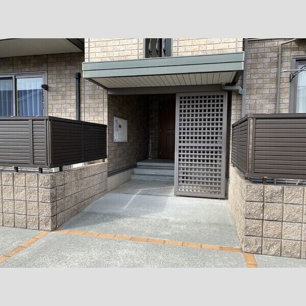 エントランス (エントランス)