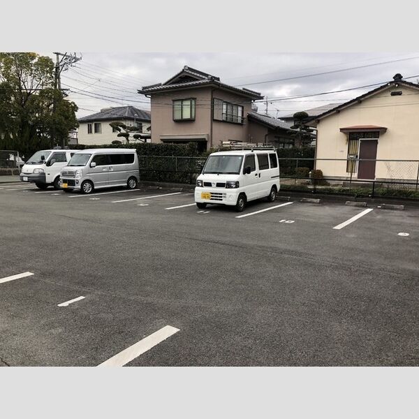 駐車場 (駐車場)