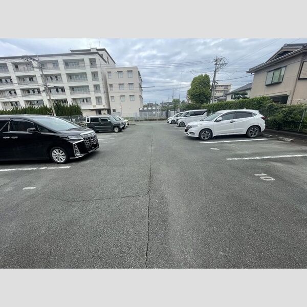 駐車場 (駐車場)