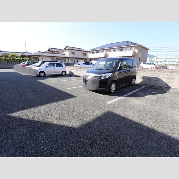 駐車場 (駐車場)