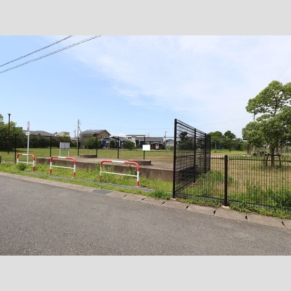 現地周辺 (さんさん2丁目4号公園　290m)