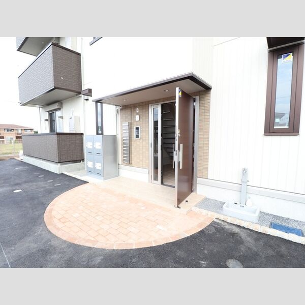 エントランス (エントランス)