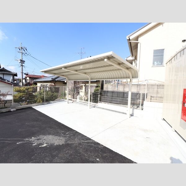 現地周辺 (駐輪場)