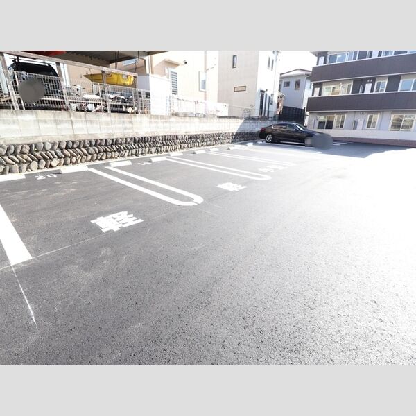 駐車場 (駐車場)