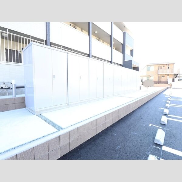 現地周辺 (倉庫)