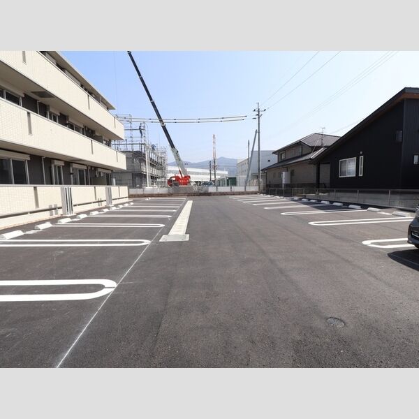 駐車場 (駐車場)