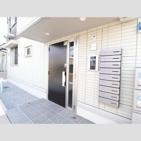 エントランス (エントランス)