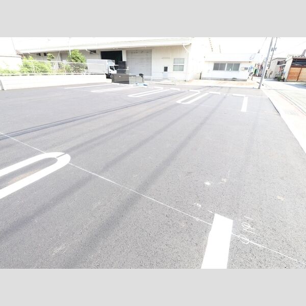 駐車場 (駐車場)