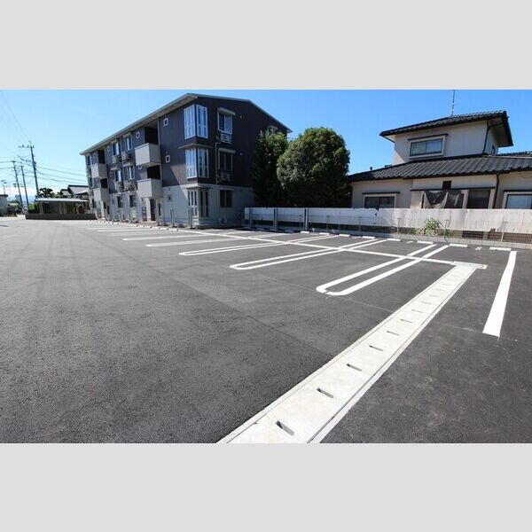 駐車場 (駐車場)