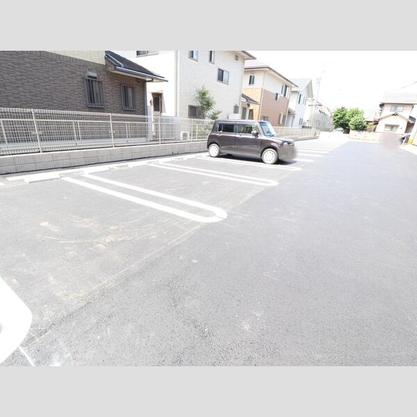 駐車場 (駐車場)