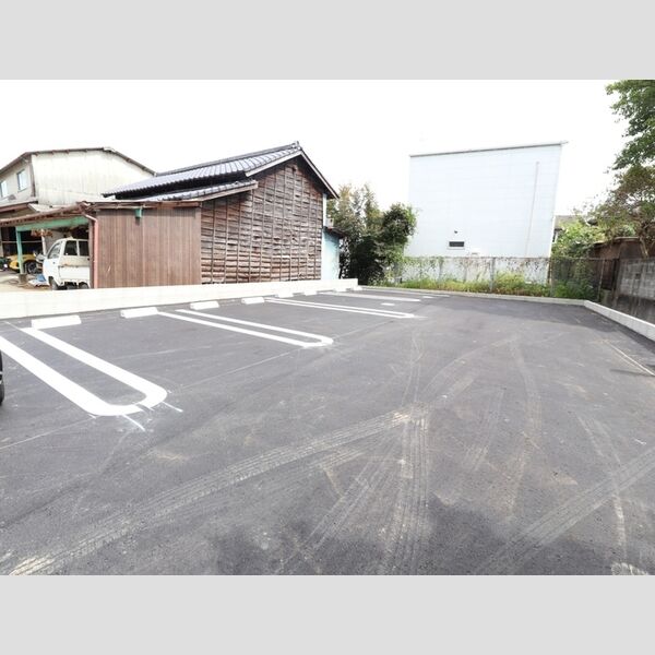 駐車場 (駐車場)