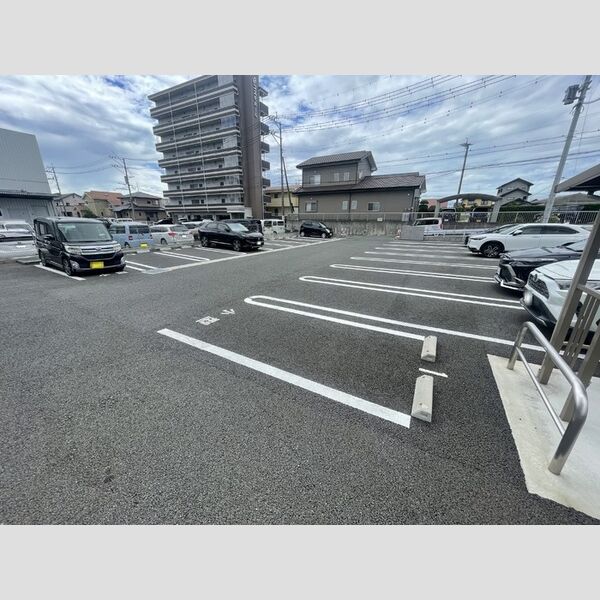 駐車場 (駐車場)